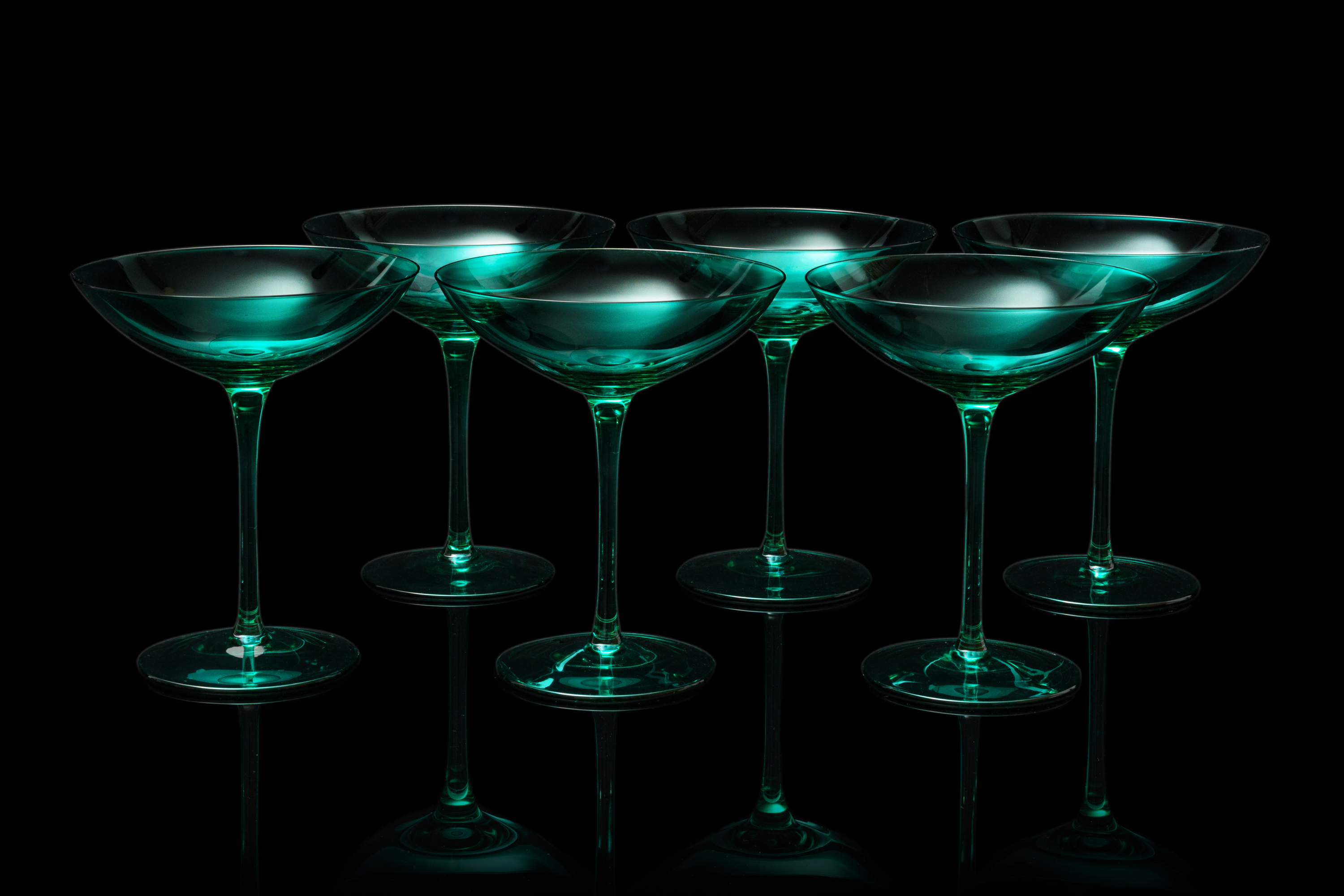 The Wine Savant Colored Vintage Glass Coupes 12oz Colorful Cocktail, Martini & Champagne Glasses, Prosecco, Mimosa Glasses Set, Cocktail Glass Set, Bar Glassware Luster Glasses, Modern (6, Teal)