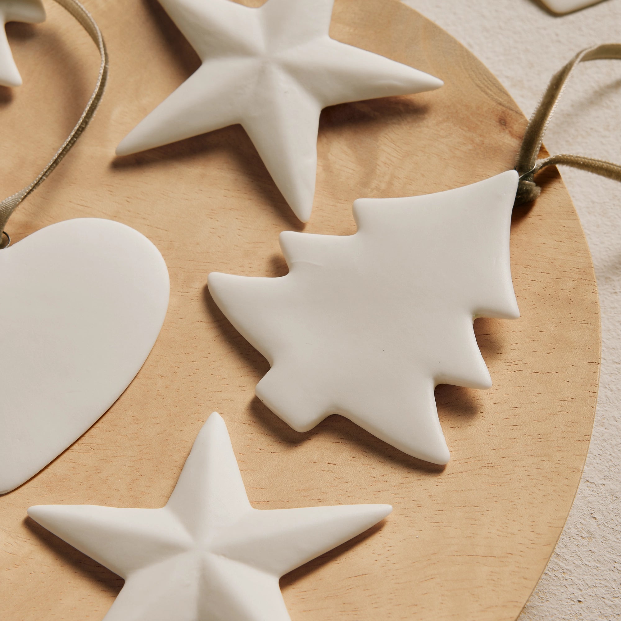 White Ceramic Decorations – Set of 6