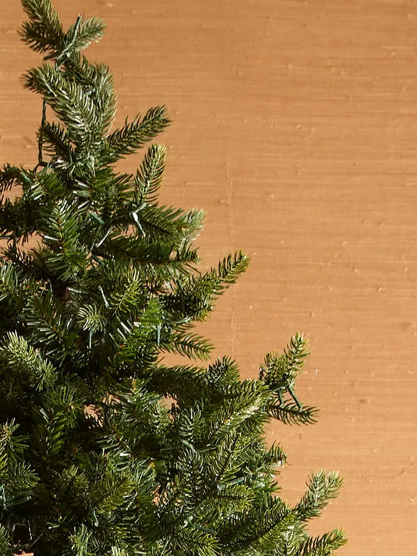 Ultimate Lights Pre-Lit Christmas Tree - 8ft