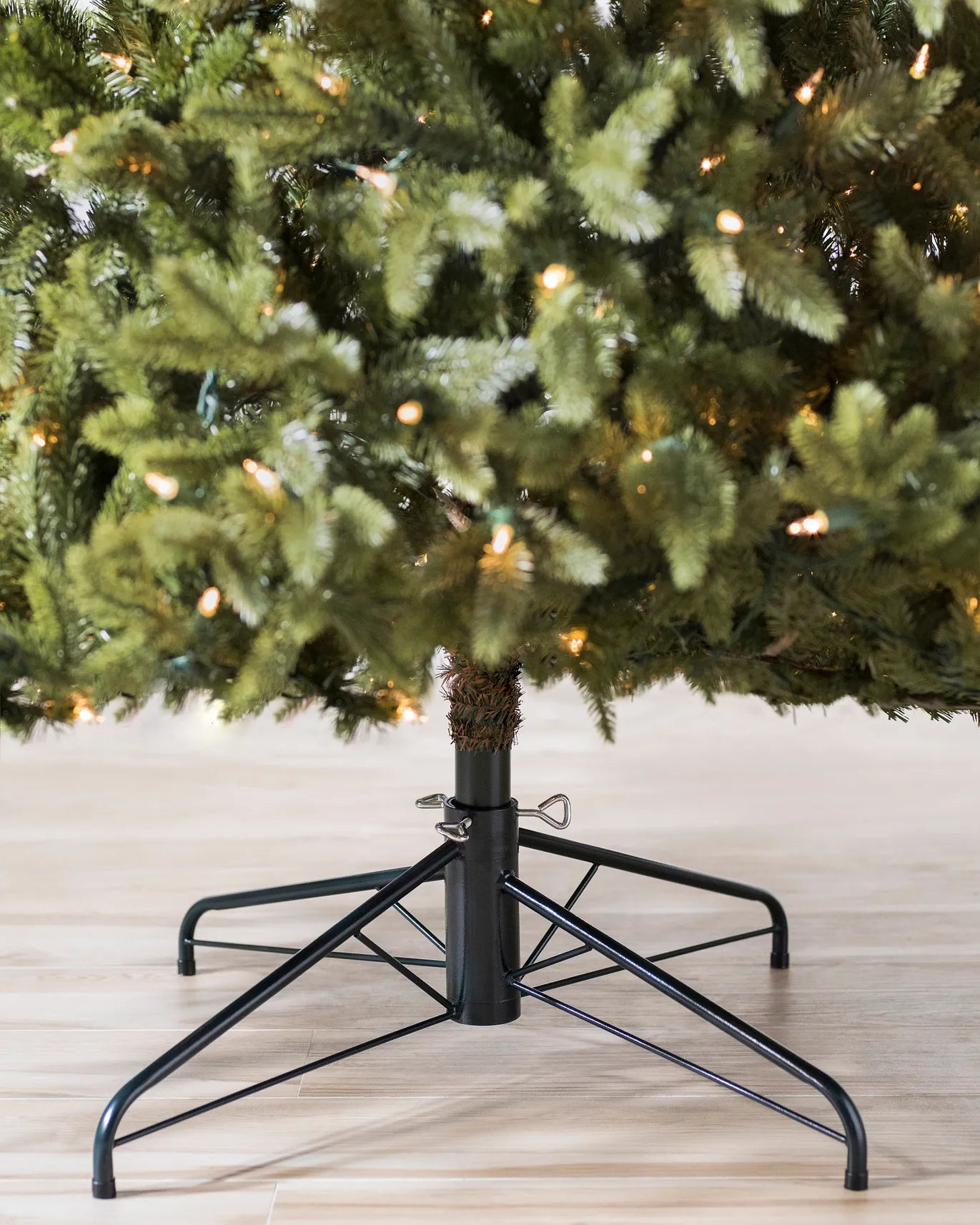 Silverado Slim Tree 9ft