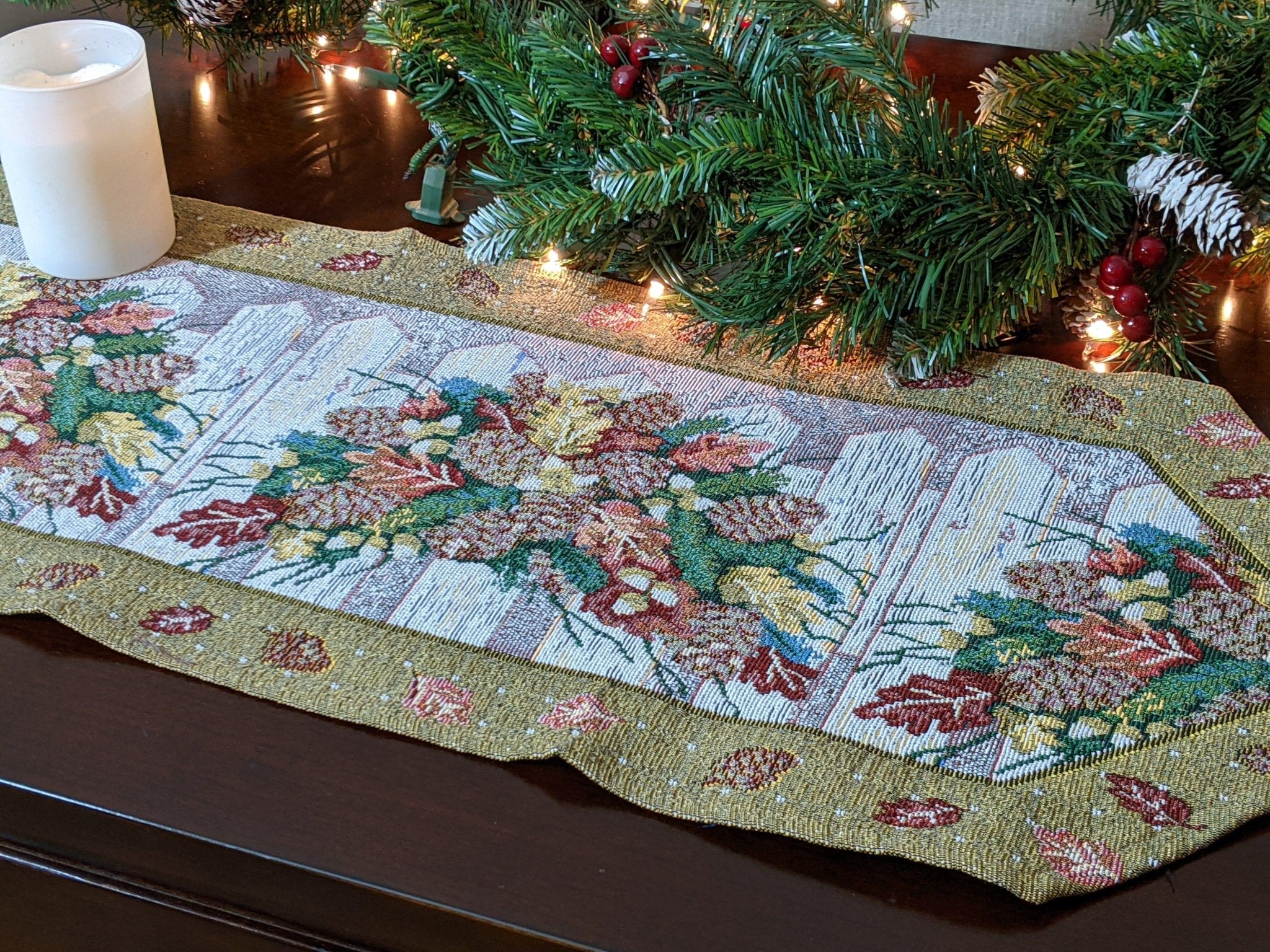 DaDa Bedding Collection DaDa Bedding Rustic Floral Bouquet Lights Holiday Tapestry Dining Table Runner (6068) | Direct Furnish