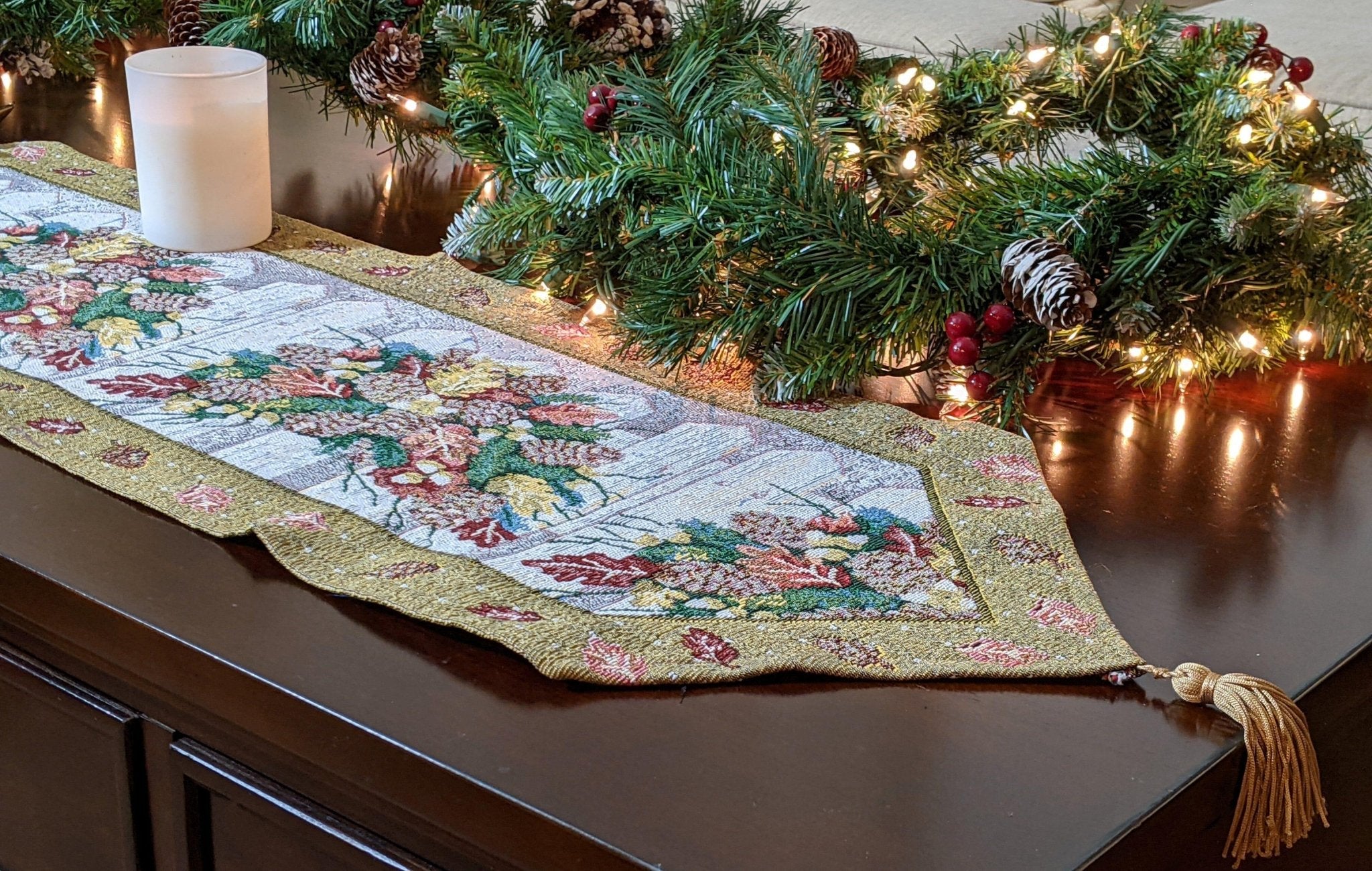DaDa Bedding Collection DaDa Bedding Rustic Floral Bouquet Lights Holiday Tapestry Dining Table Runner (6068) | Direct Furnish