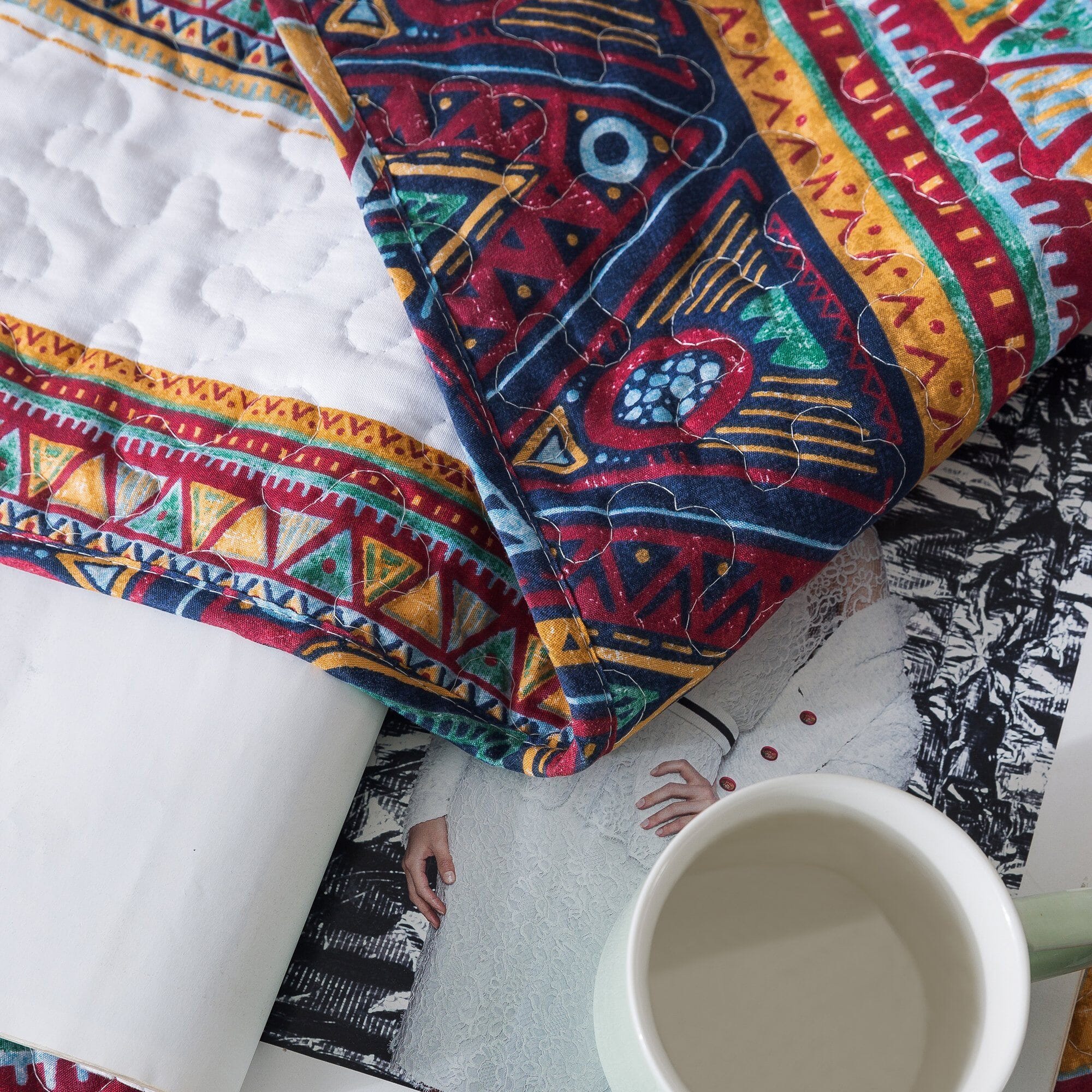 DaDa Bedding Collection DaDa Bedding Southwestern Aztec Bohemian Desert Tribal Quilted Bedspread Set (KSX - 002) | Direct Furnish