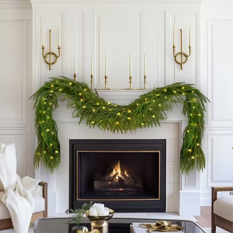 Pine Pre-Lit Christmas Wreath