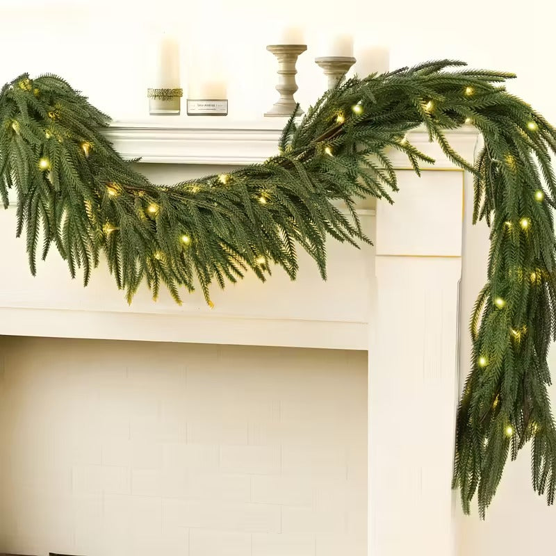 Pine Pre-Lit Christmas Wreath