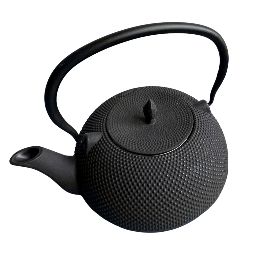 Cast iron teapot 1,8 liters